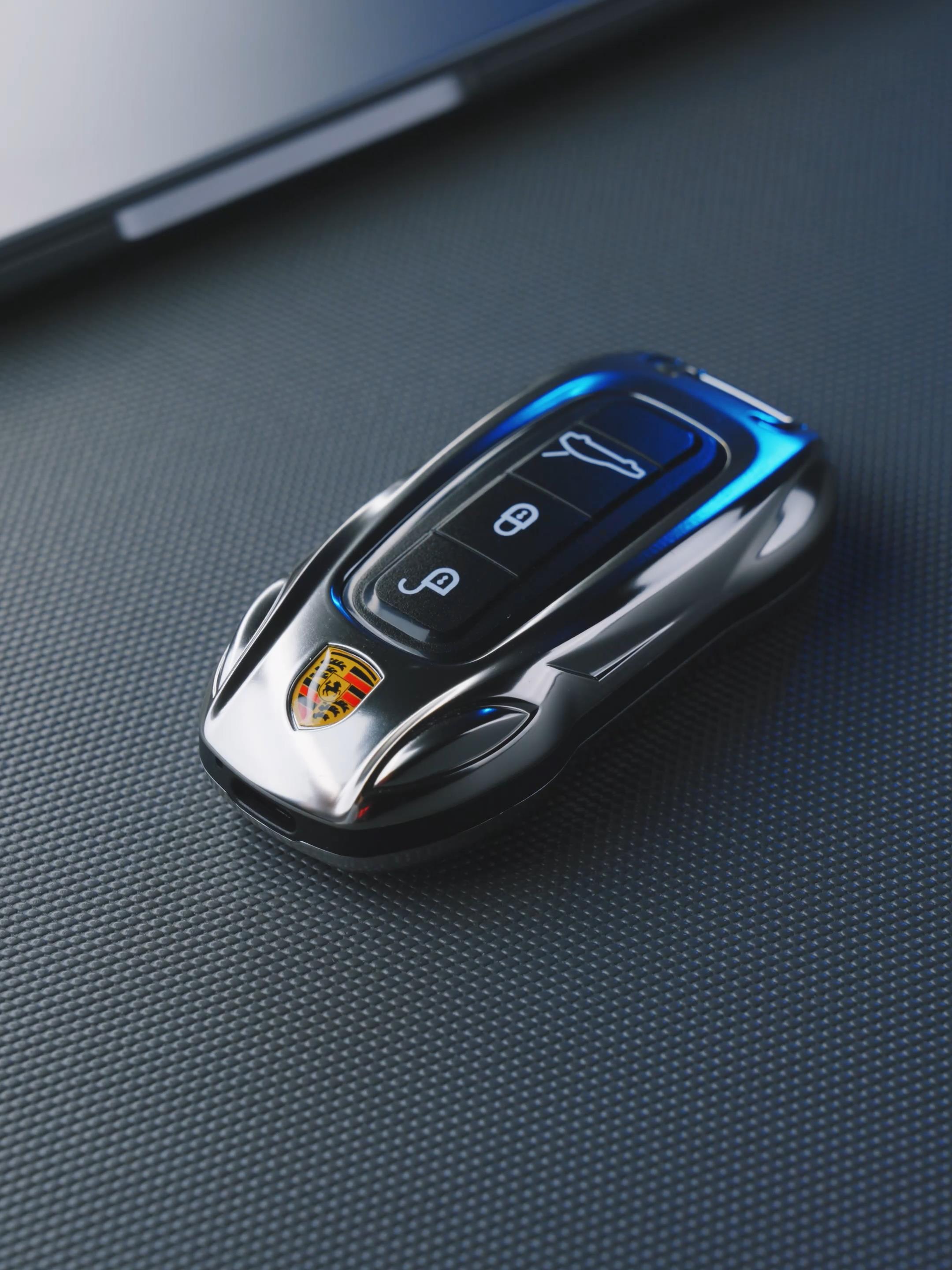 Mini téléphone de luxe Double Sim inspiré clef de voiture 2G