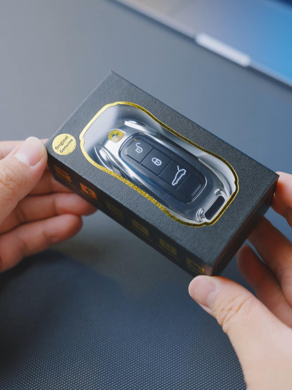 Mini téléphone de luxe Double Sim inspiré clef de voiture 2G
