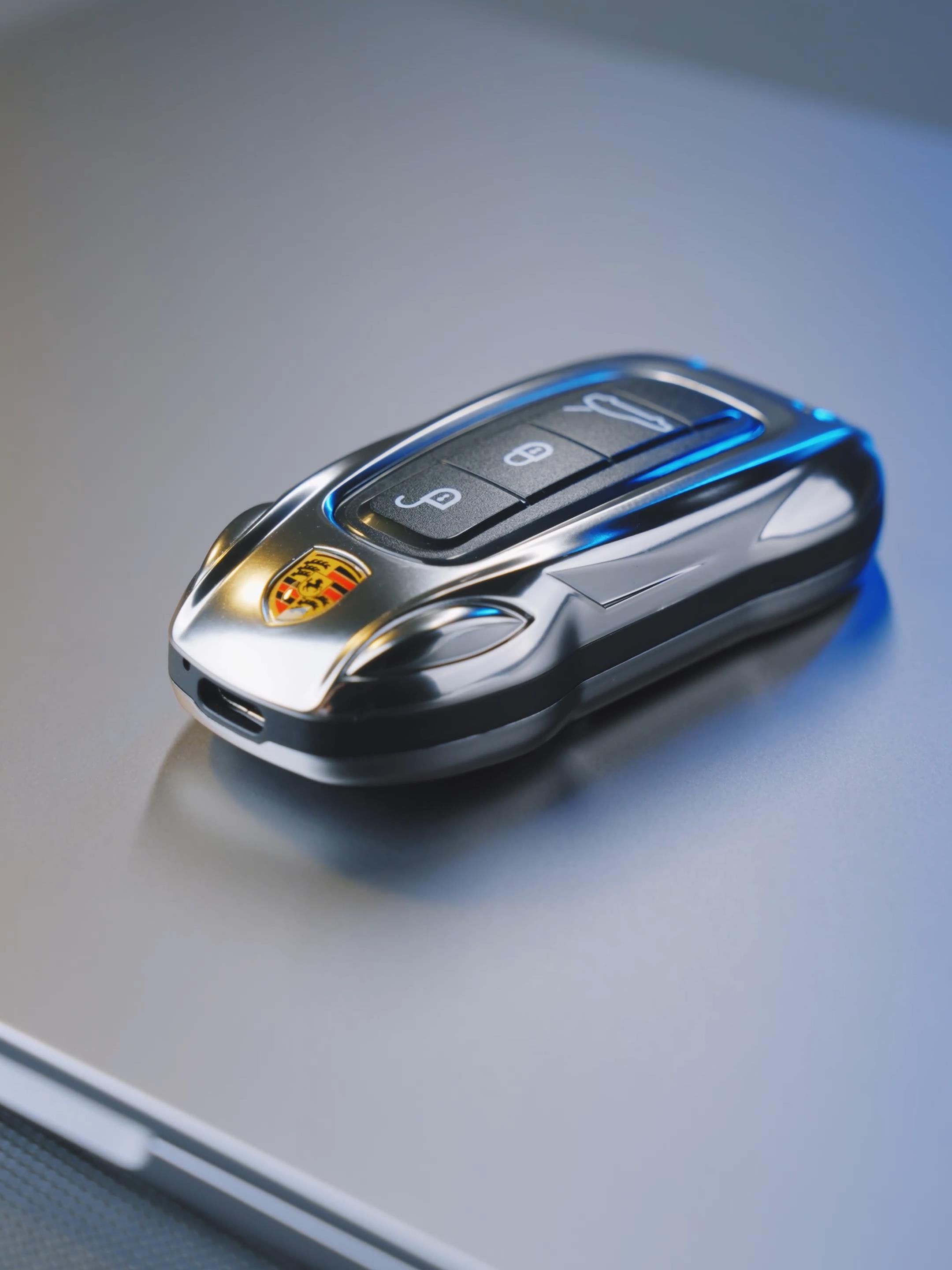 Mini téléphone de luxe Double Sim inspiré clef de voiture 2G