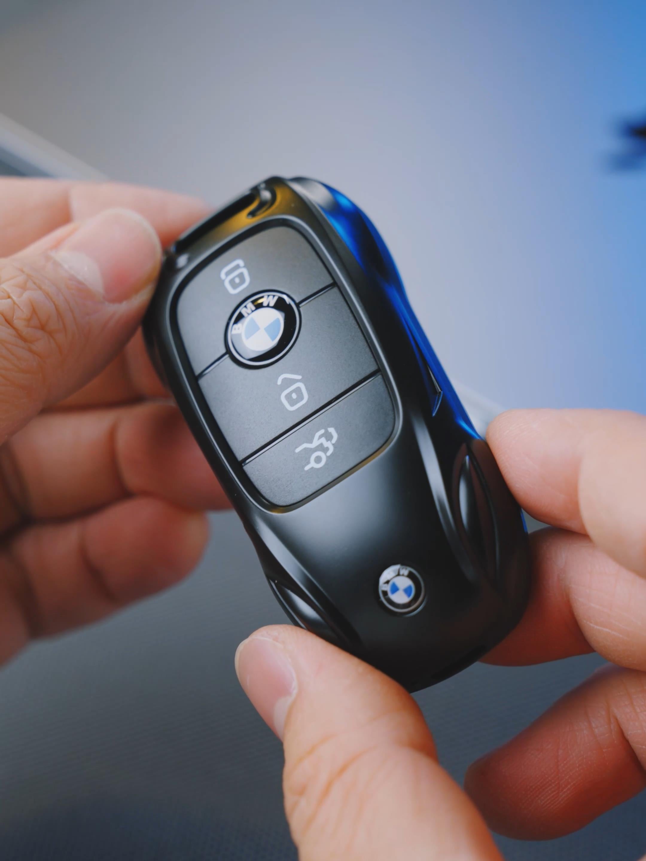 Mini téléphone portable style clef de voiture Double sim 2G