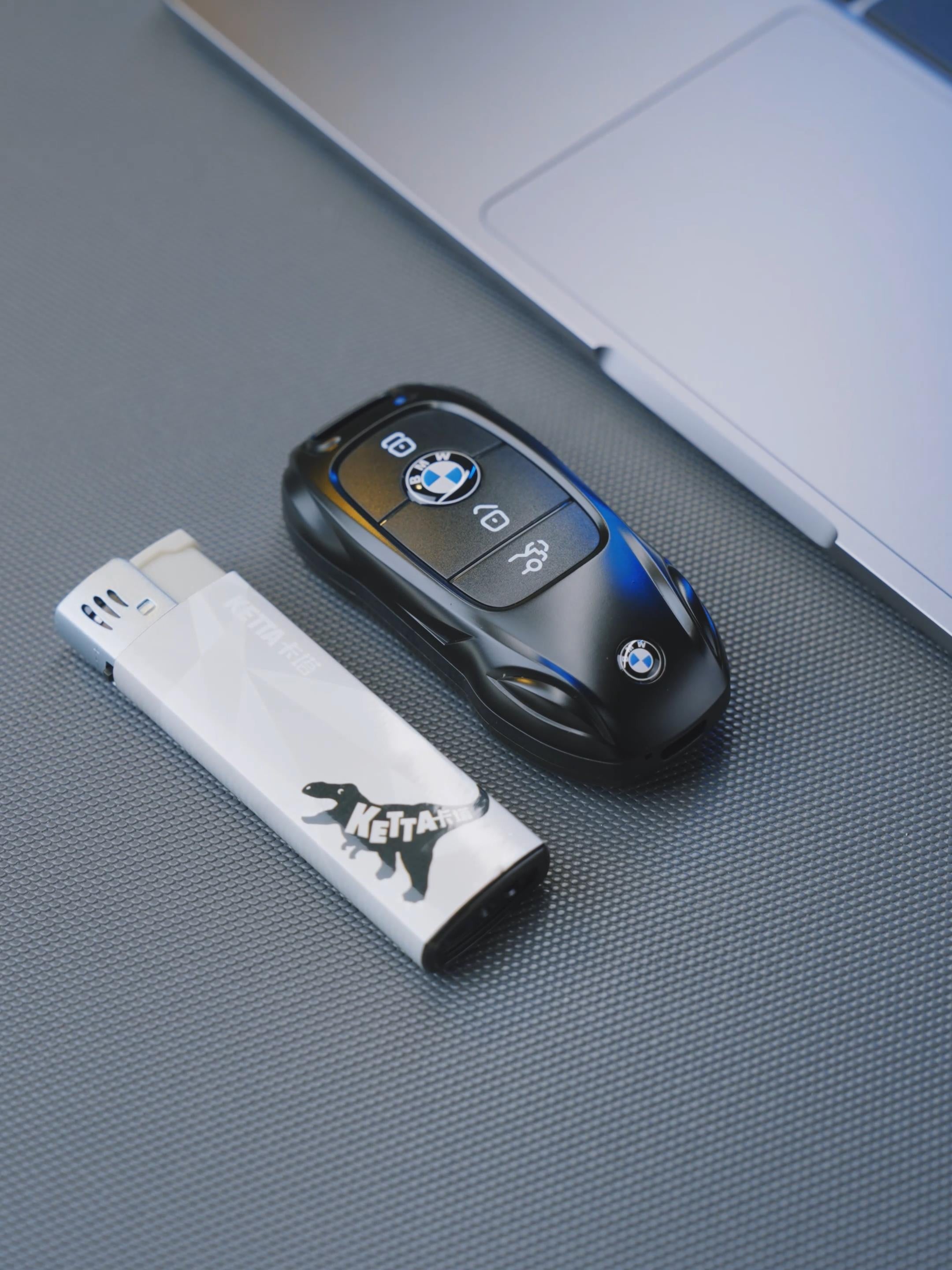 Mini téléphone portable style clef de voiture Double sim 2G